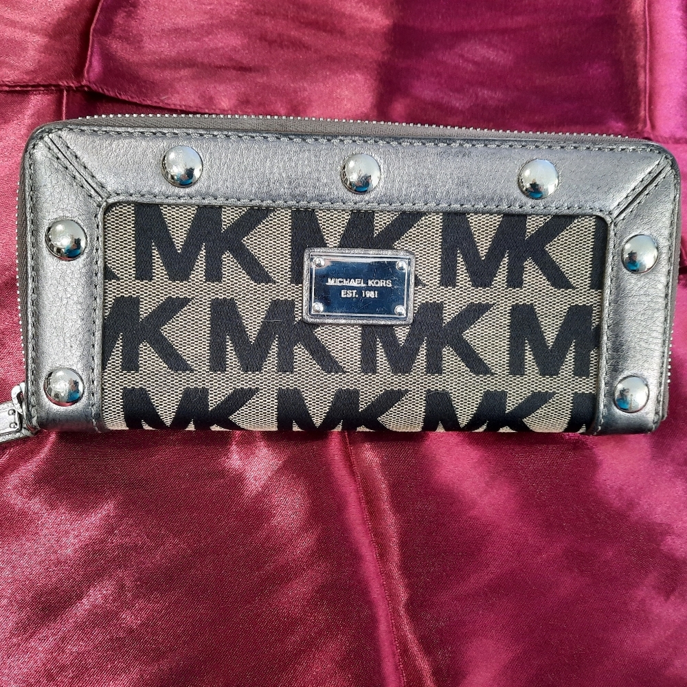 Michael Kors wallet